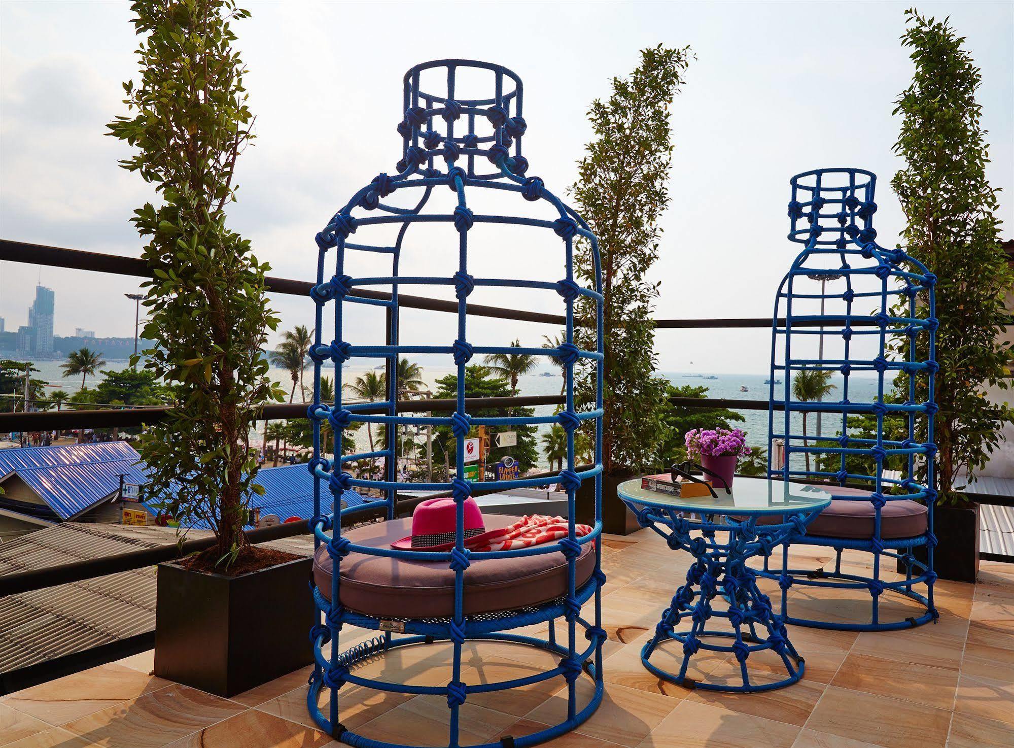 Hotel The Weekend Pattaya Esterno foto