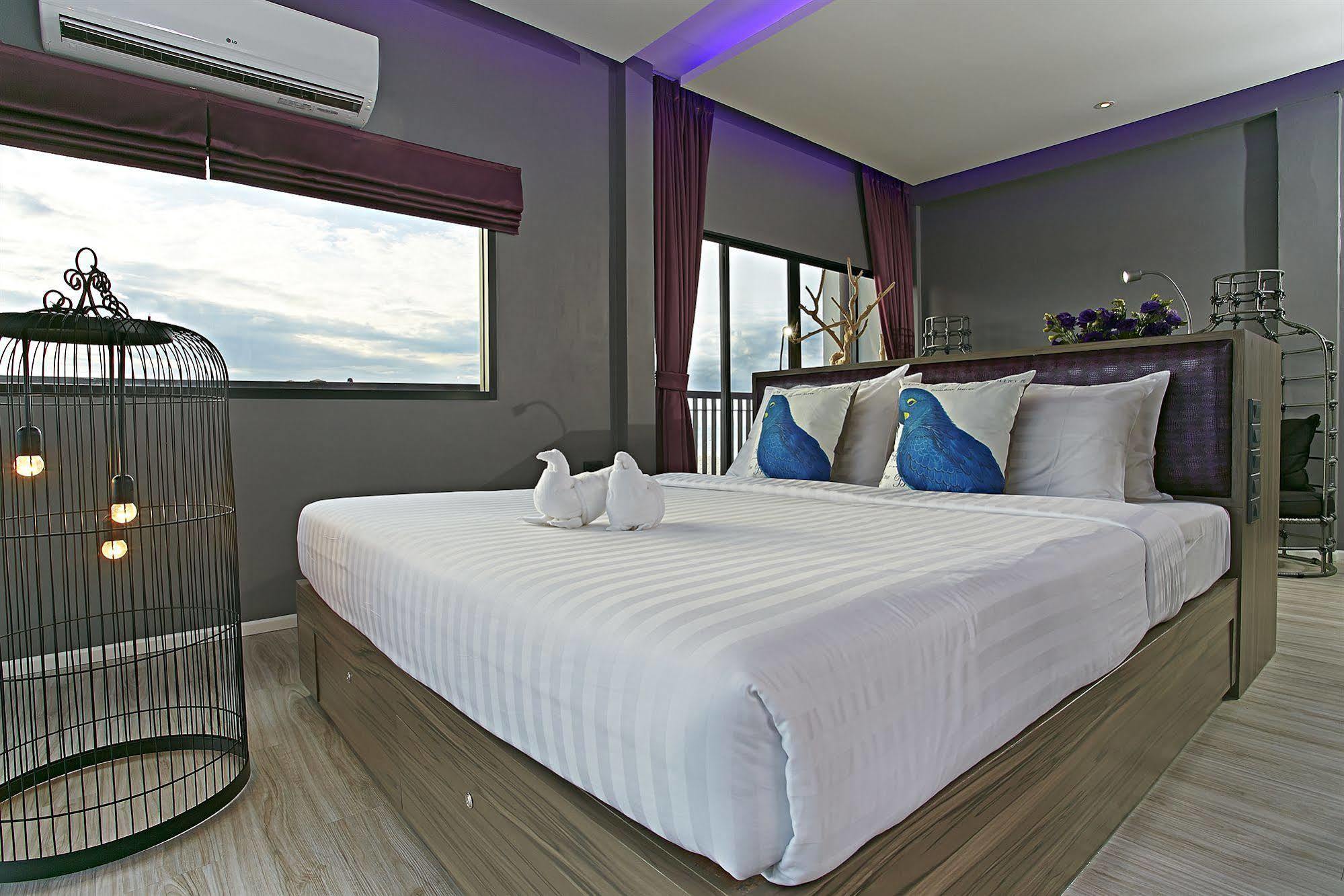 Hotel The Weekend Pattaya Esterno foto
